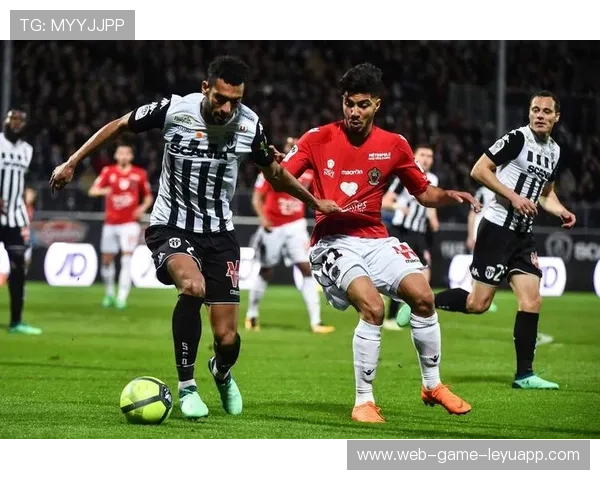 决赛中场控制力决定胜负关键,中场失控 决赛中场控制力决定胜负关键,中场失控