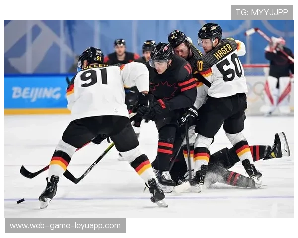 冰球联赛决赛鏖战，加时赛决定冠军归属，冰球 联赛