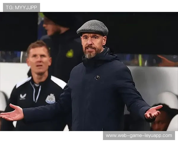 新帅还没进德甲赛季首胜，滕哈赫就被勒沃库森带上扫帚，滕哈格执教风格