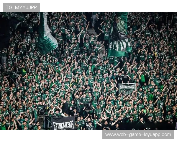 球队在阵容轮换上展示策略性并收获胜利，足球轮换阵容是什么意思